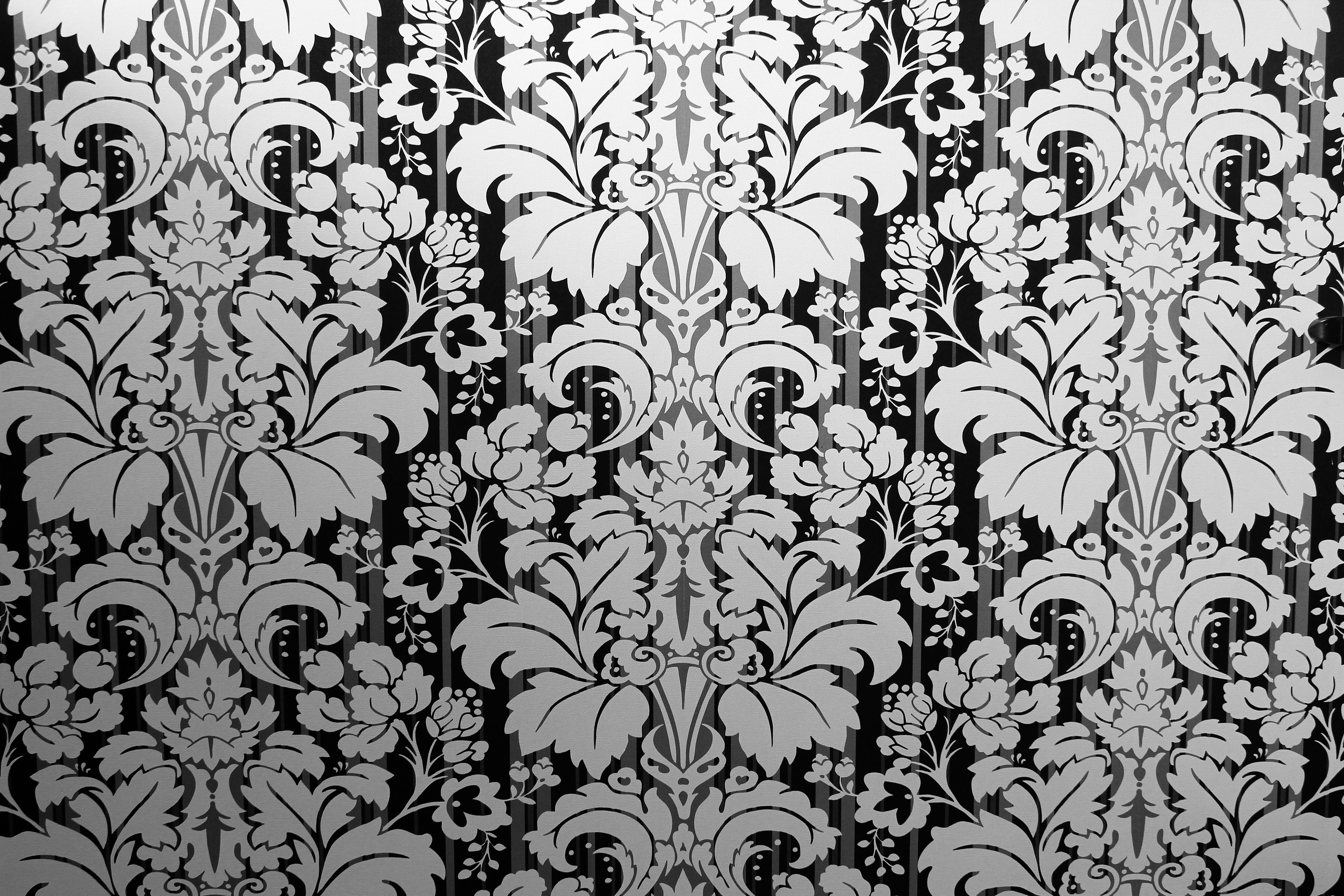 Large Print Wallpaper Designs