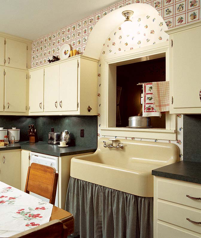 Fruity Wallpaper On An Old Fashioned Kitchen Home Designs