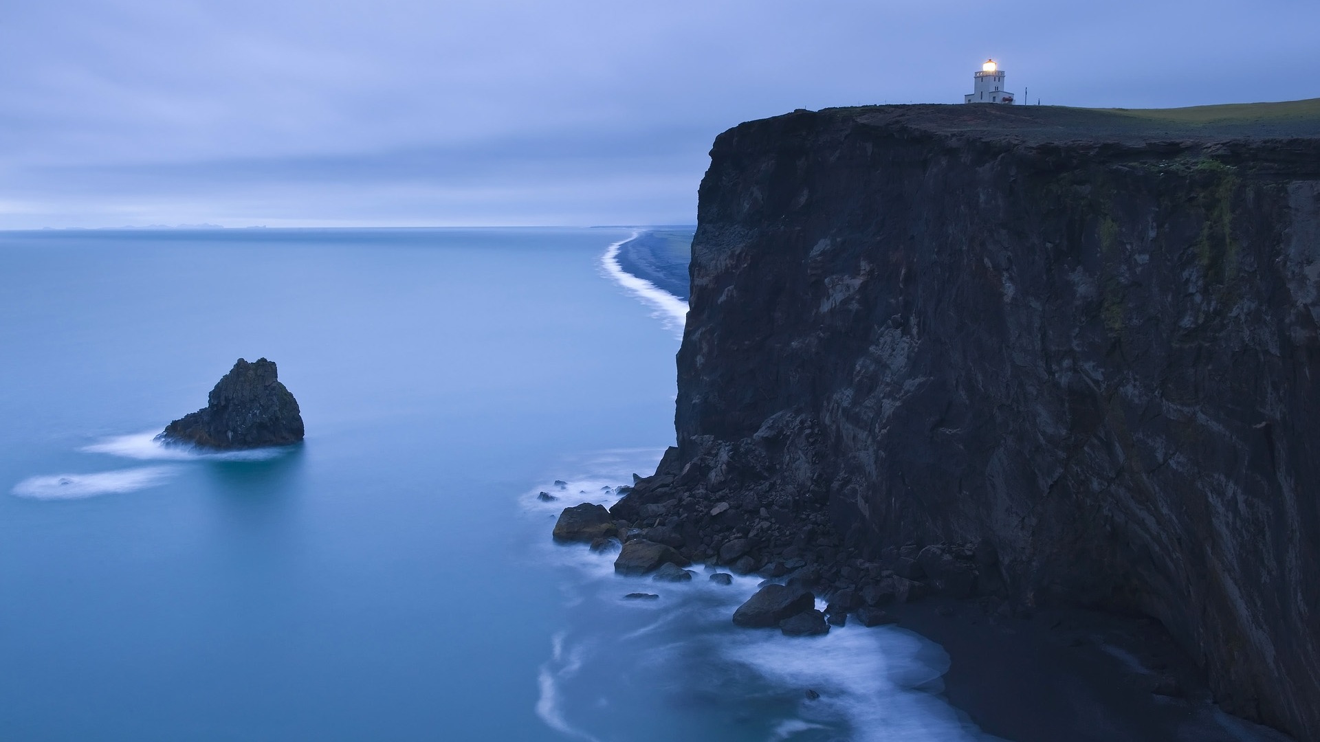 Iceland Dyrholaey Lighthouse Wallpaper