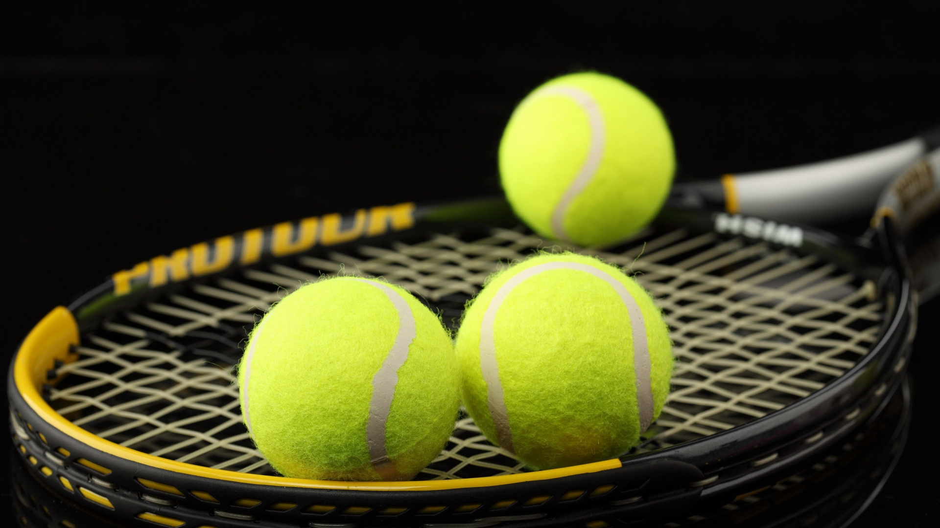 Tennis Ball High Definition Wallpaper HD