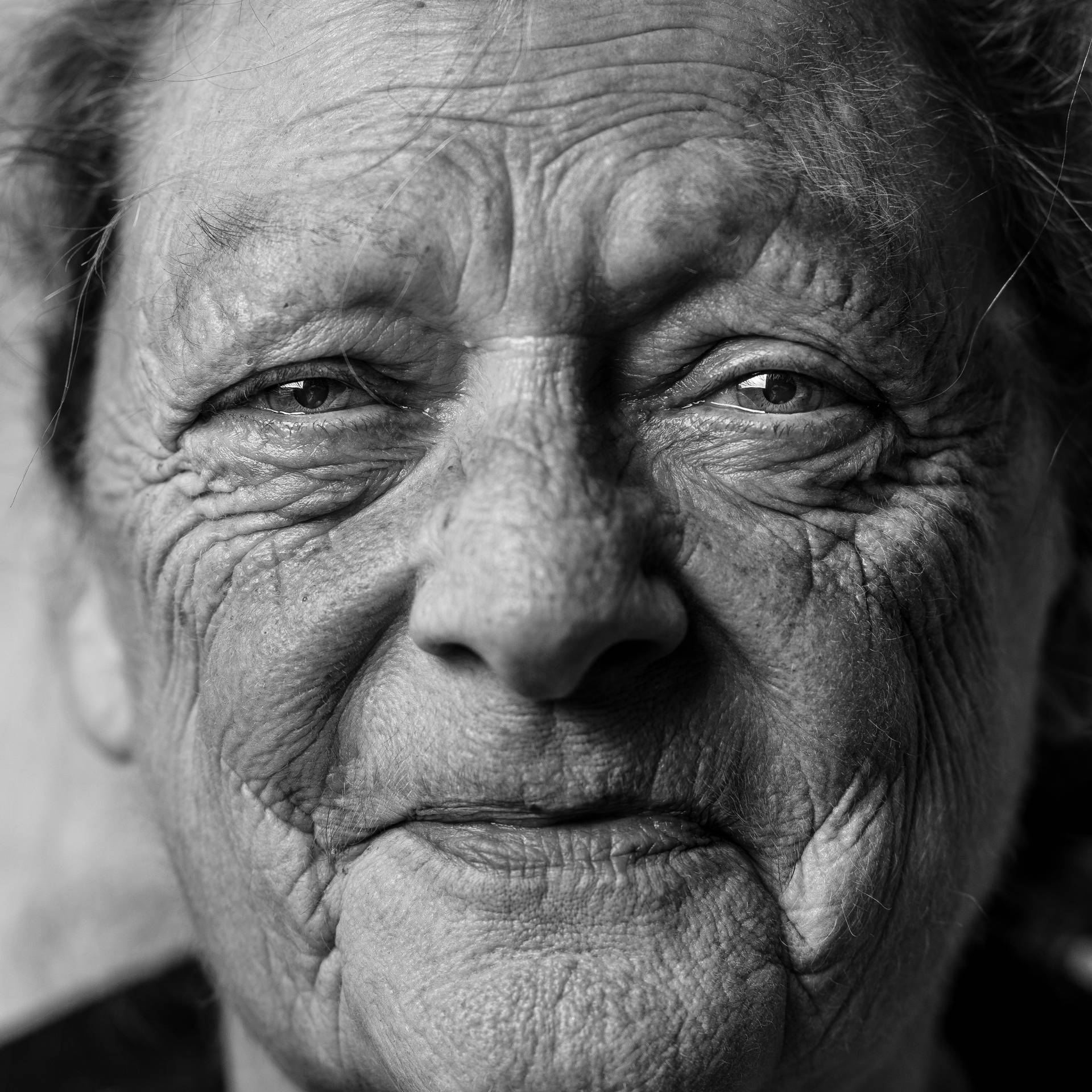 Old Woman Close Wallpaper
