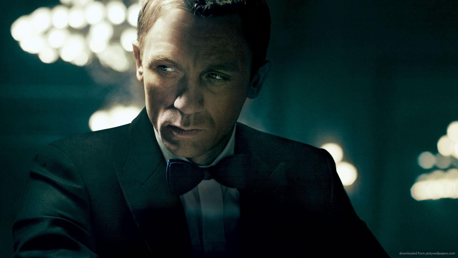 Daniel Craig As A James Bond Wallpaper
