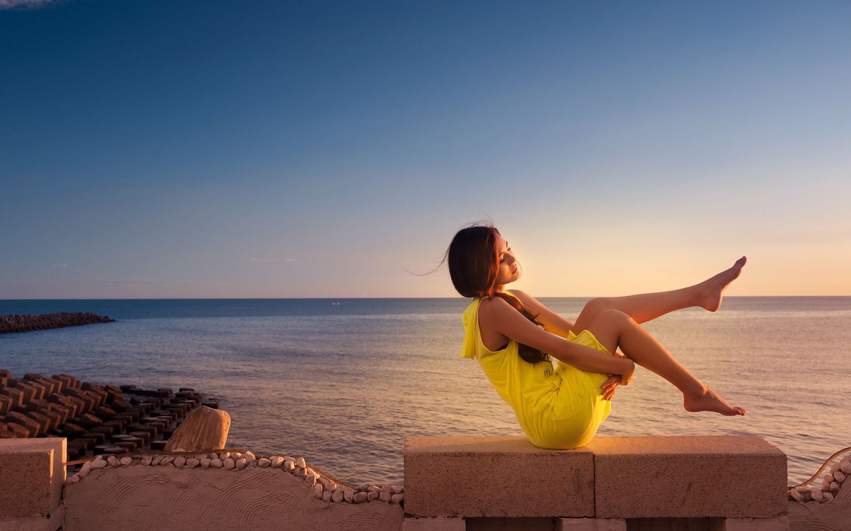 Girl In A Yellow Dress On The Sea Side Wallpaper