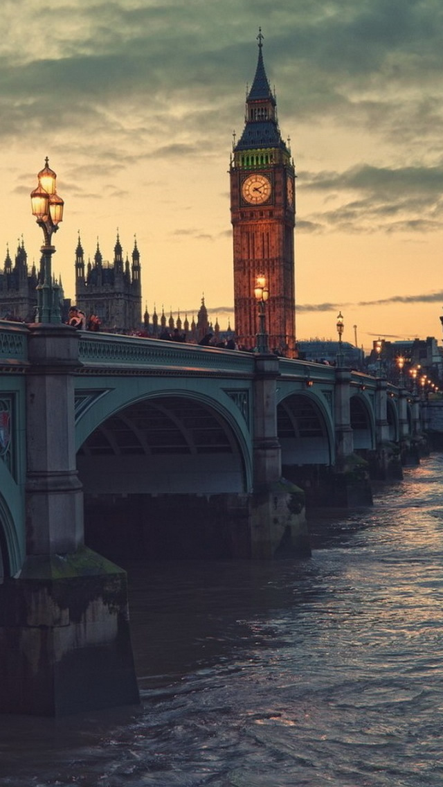 London At Dusk Wallpaper For iPhone 5 Themes