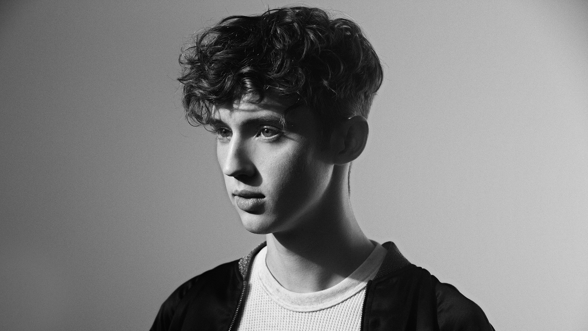 Troye Sivan Wallpaper Image Photos Pictures Background