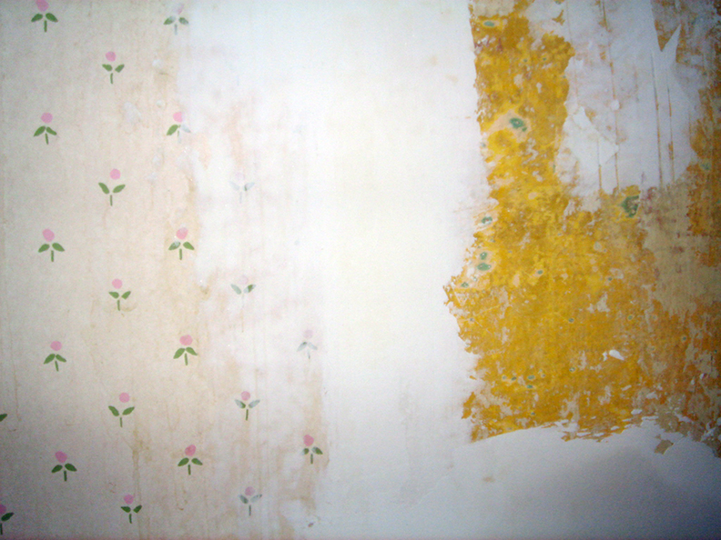 Renovation   Wallpaper Removal   Drywall Mud Used as Spackle The