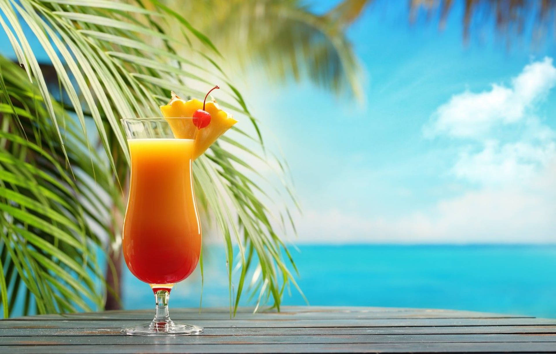 Tropical Drink Wallpaper
