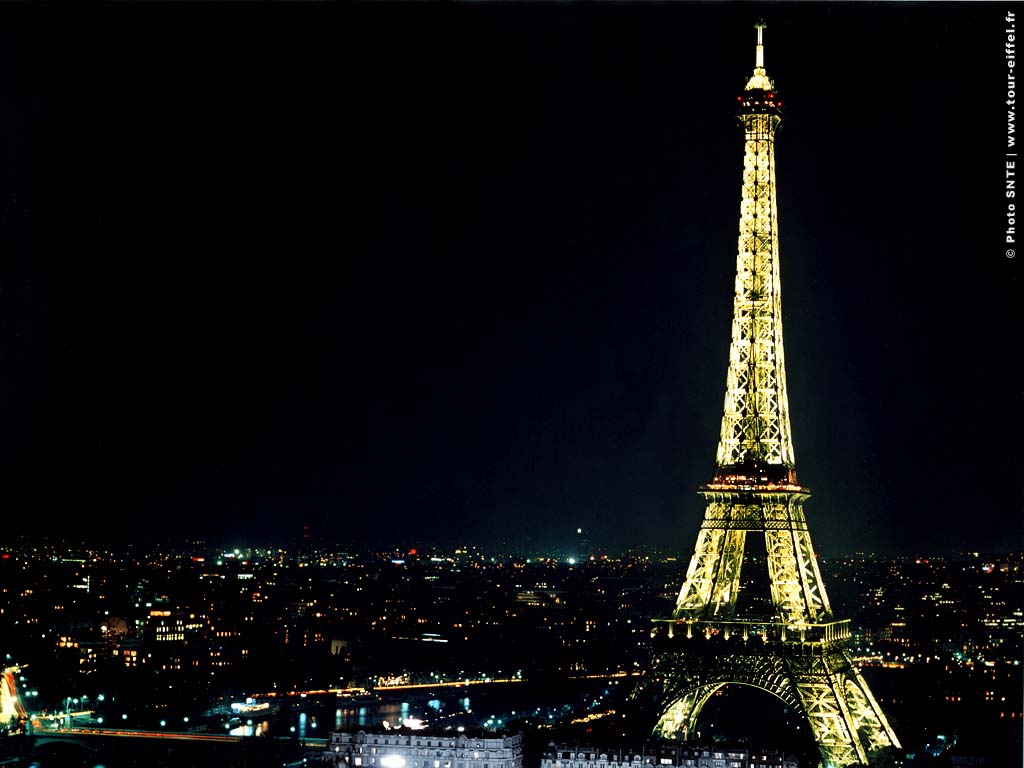  pc free computer wallpaper download Eiffel Tower Paris France