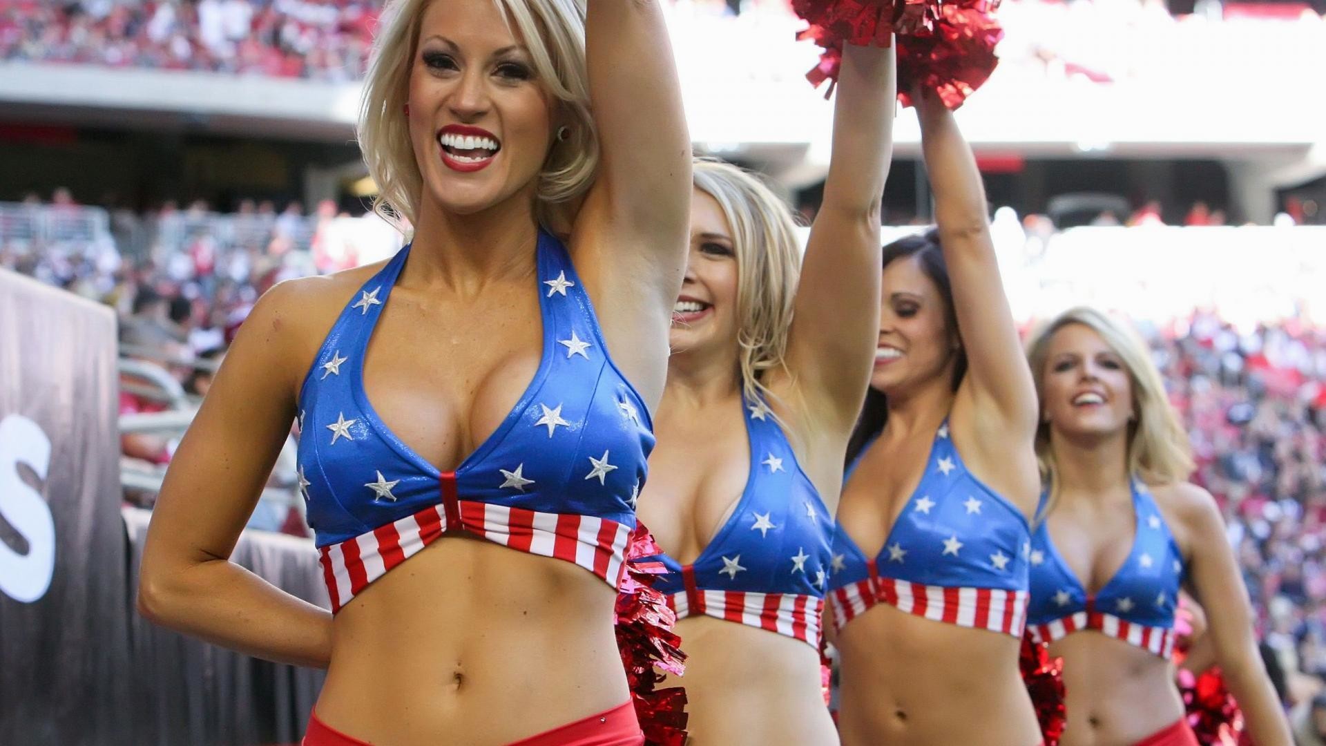 Cheerleader Wallpaper