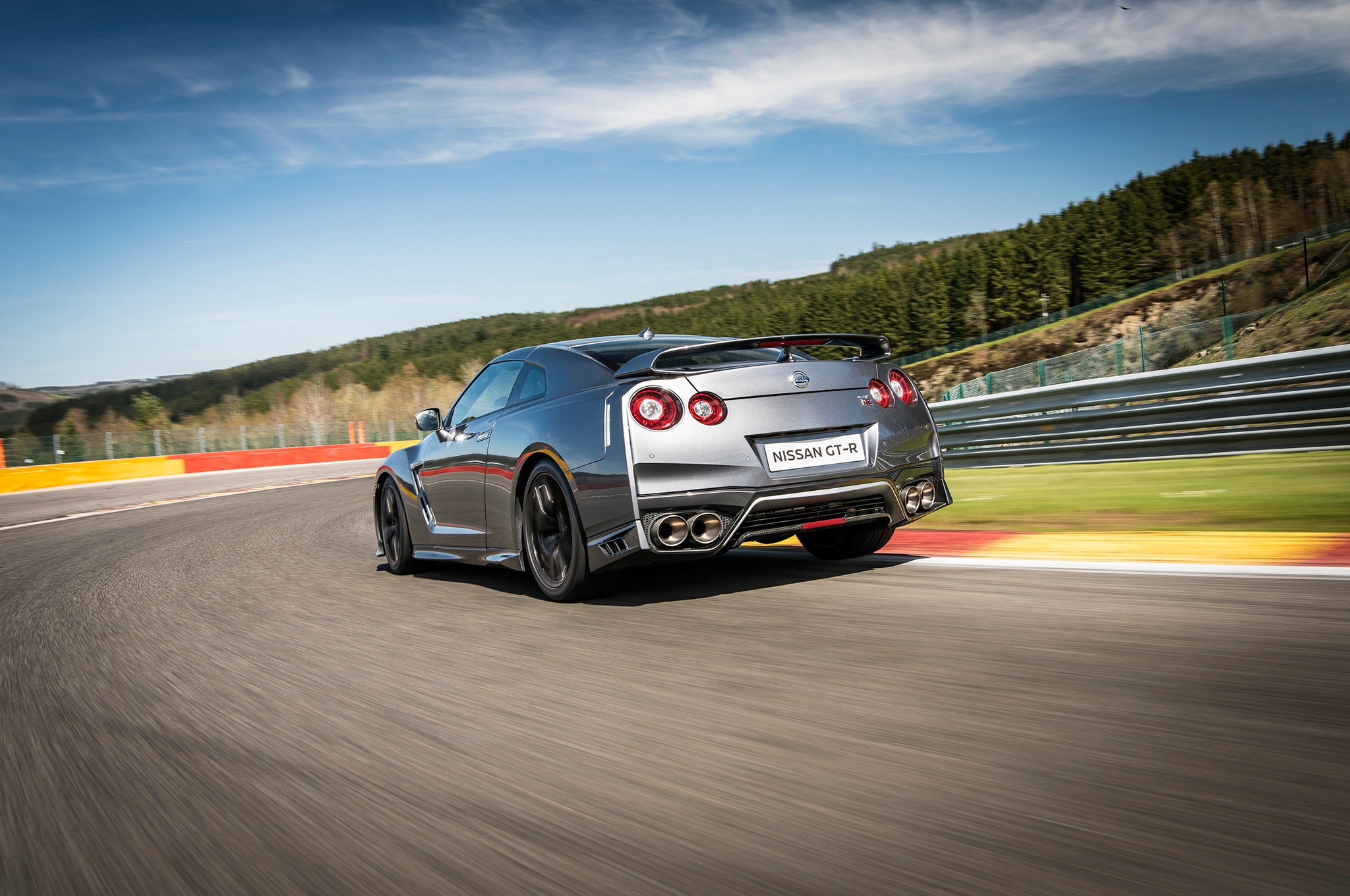 Nissan Gt R Starting Price Jumps To Motor