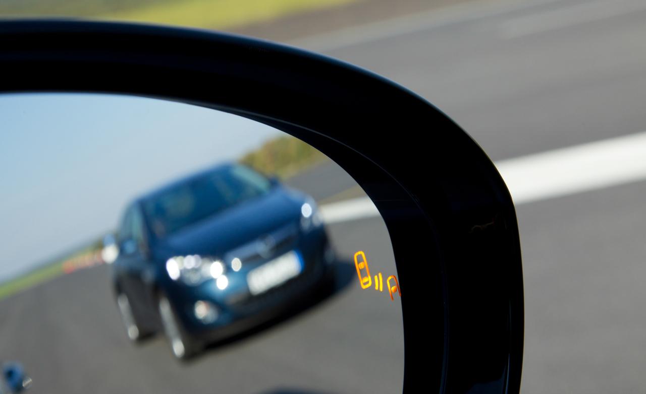 Opel Zafira Tourer Biturbo Side Mirror With Blind Spot Alert