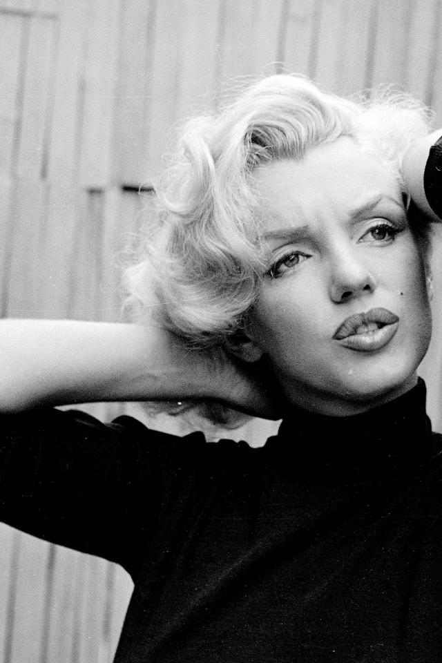 Marilyn Monroe Mobile HD Wallpaper