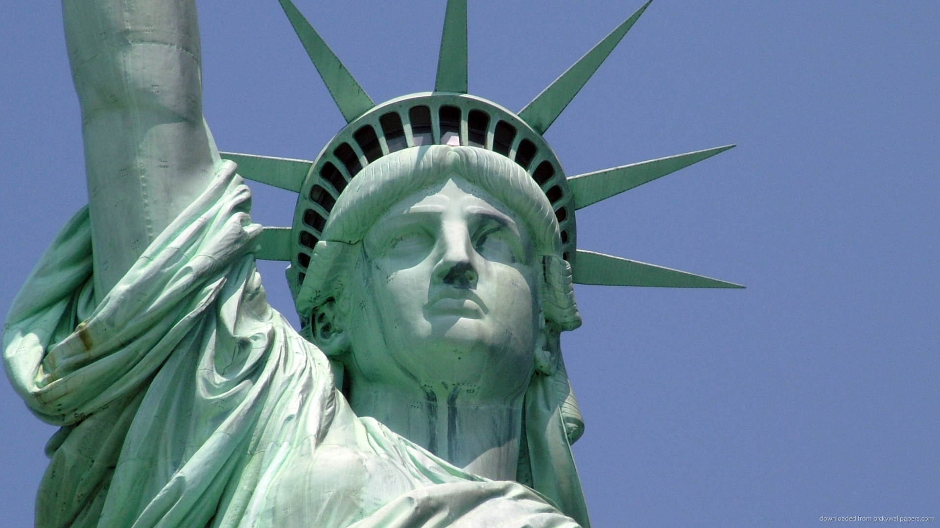 Statue Of Liberty Front Wallpaper HD