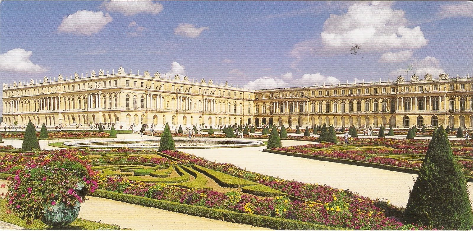 Palace Of Versailles Wallpaper