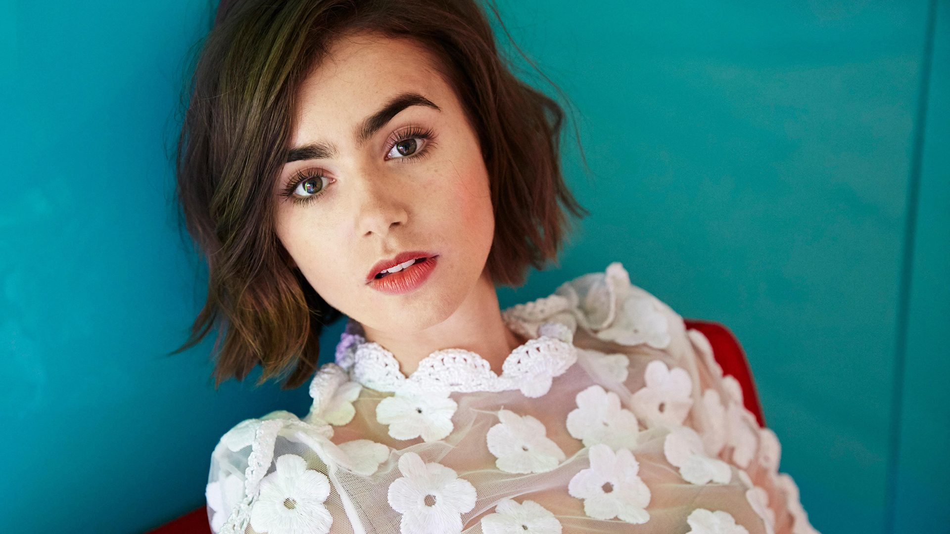 HD Celebrity Wallpaper Lily Collins Galleries