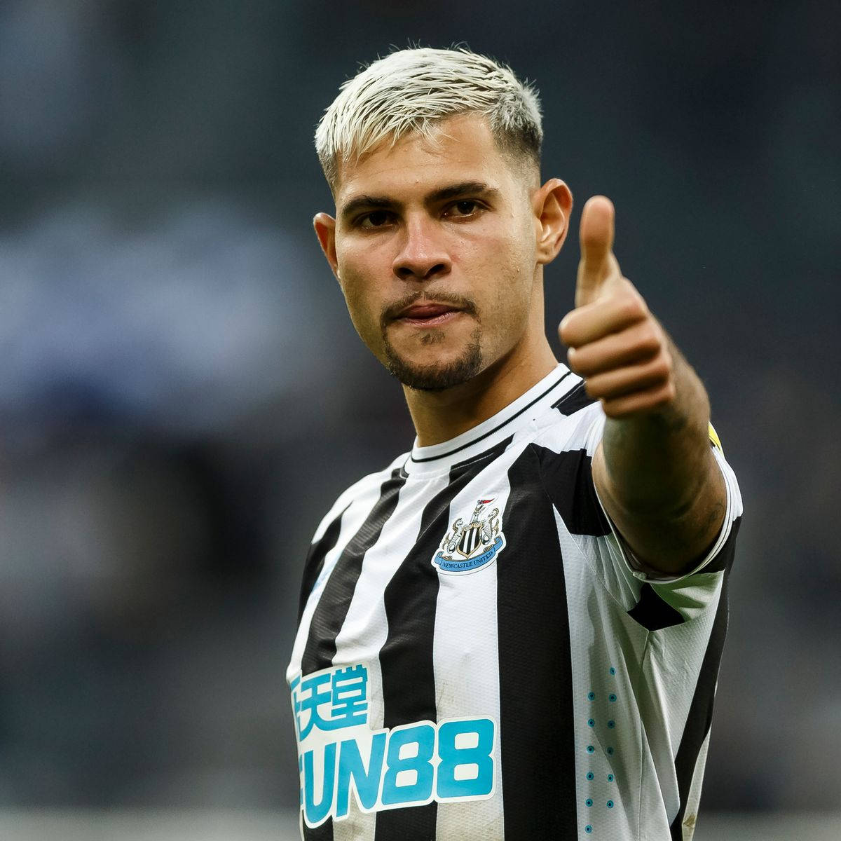Bruno Guimar Es Thumbs Up Wallpaper