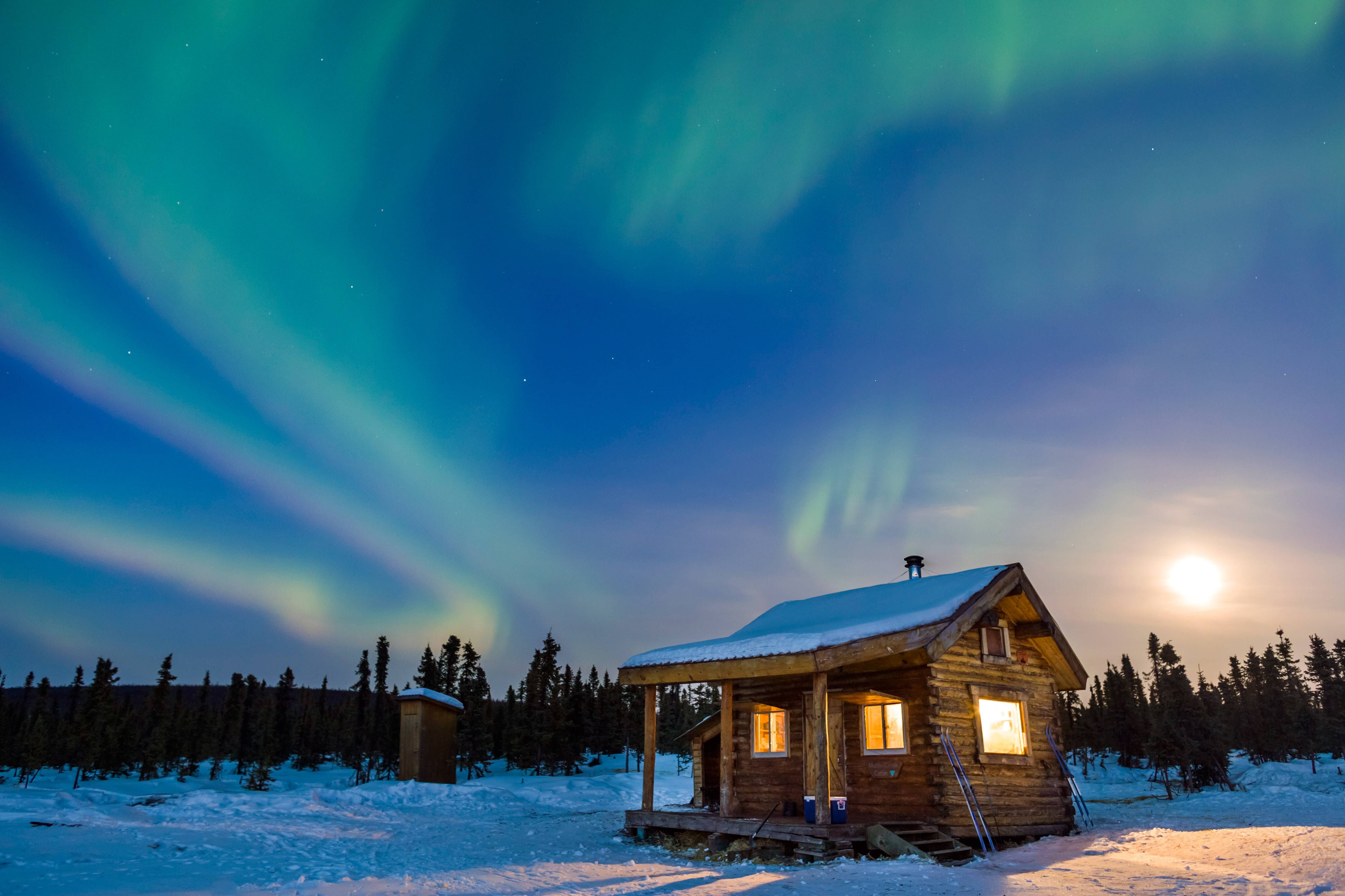 Alaska Cabin Northern Lights 4k Ultra HD Wallpaper Background