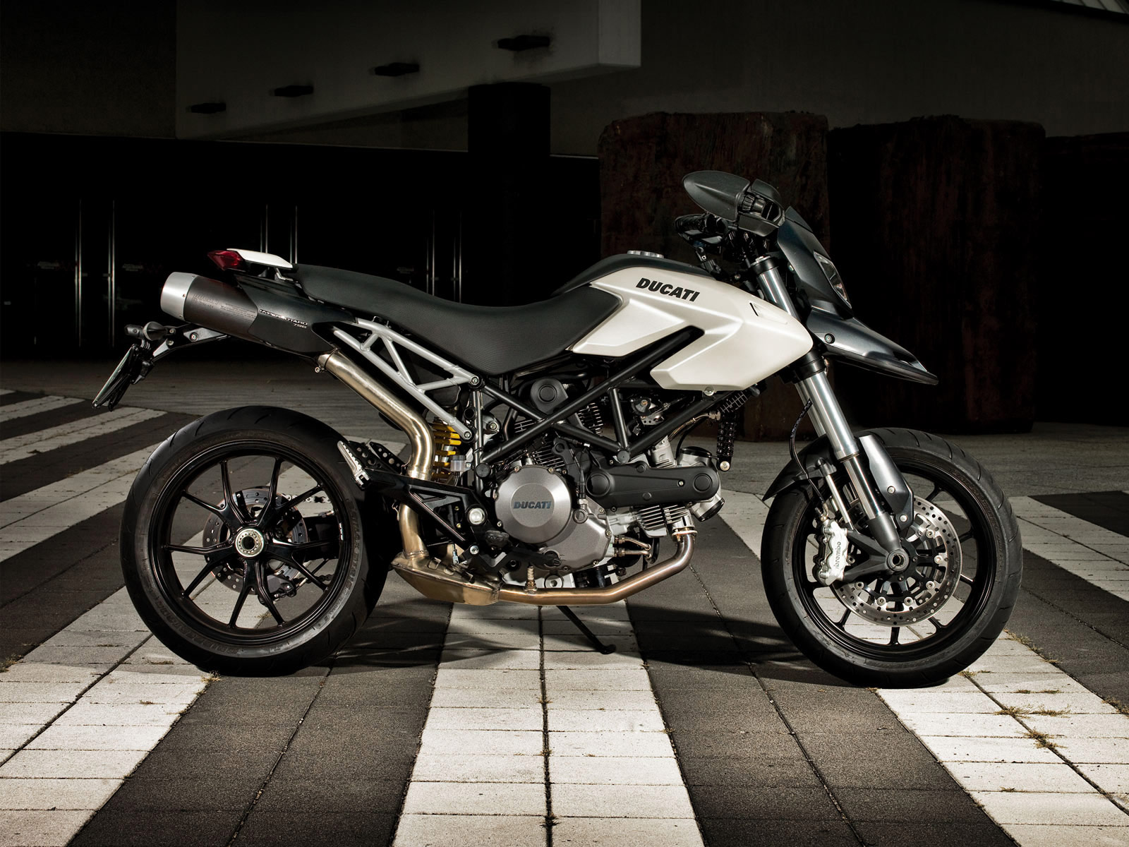 Ducati Hypermotard Pics Specs And Information