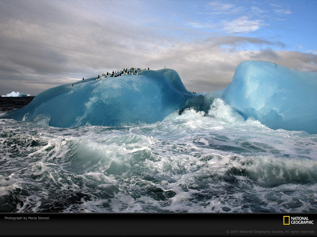 Blue Iceberg Picture Desktop Wallpaper