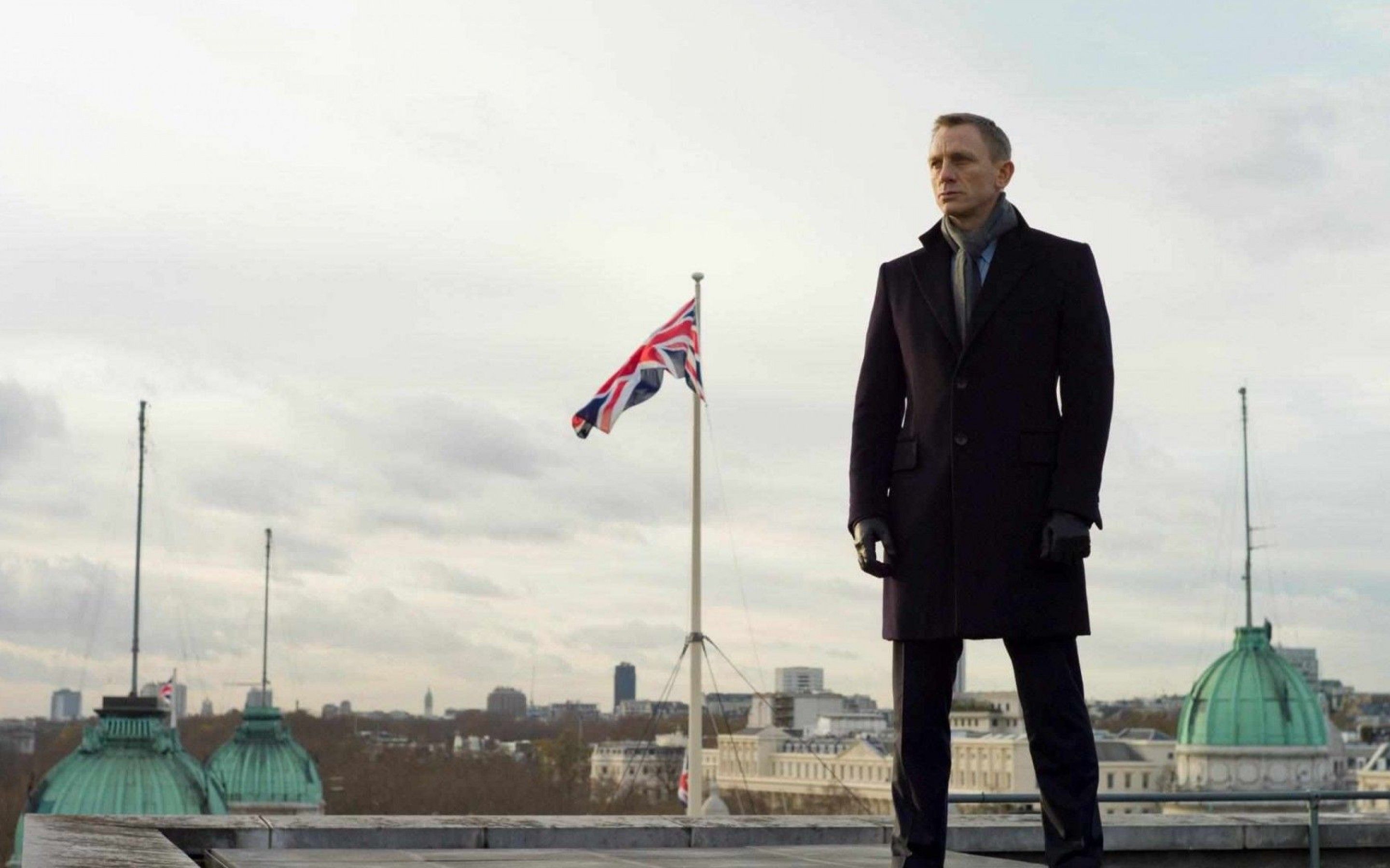 James Bond Actors Daniel Craig Skyfall Wallpaper Pic