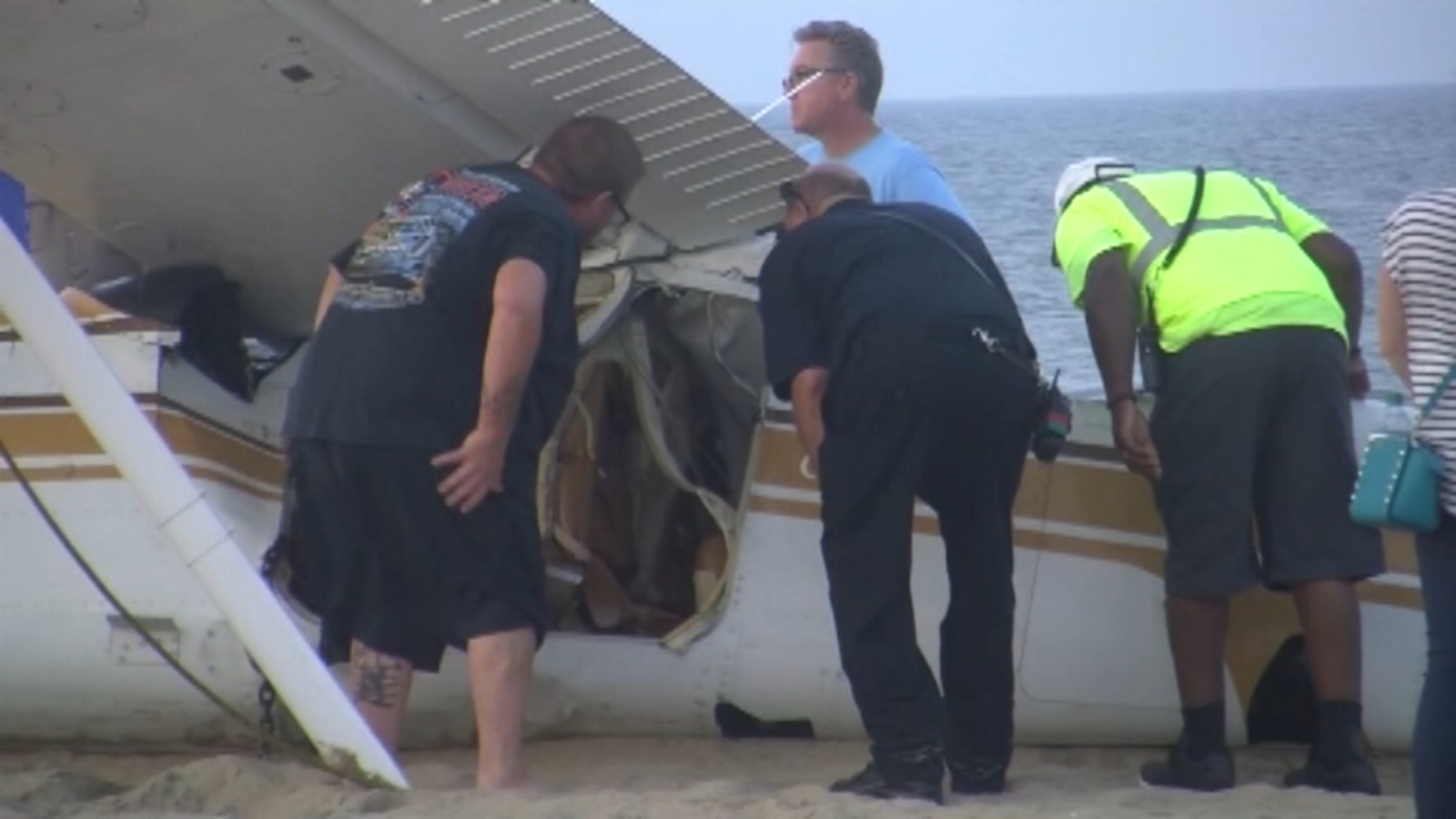Small Plane Makes Emergency Landing In Ocean City Maryland 6abc