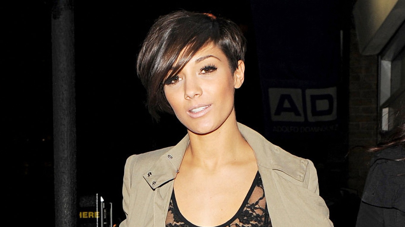 Frankie Sandford Desktop Wallpaper