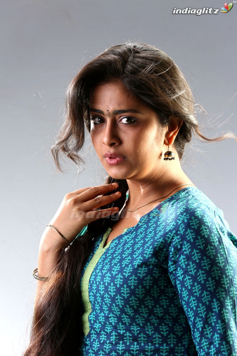Avika Gor Photos Telugu Actress Image Gallery
