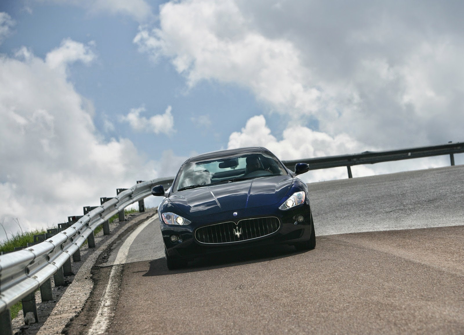 Maserati Granturismo HD Wallpaper