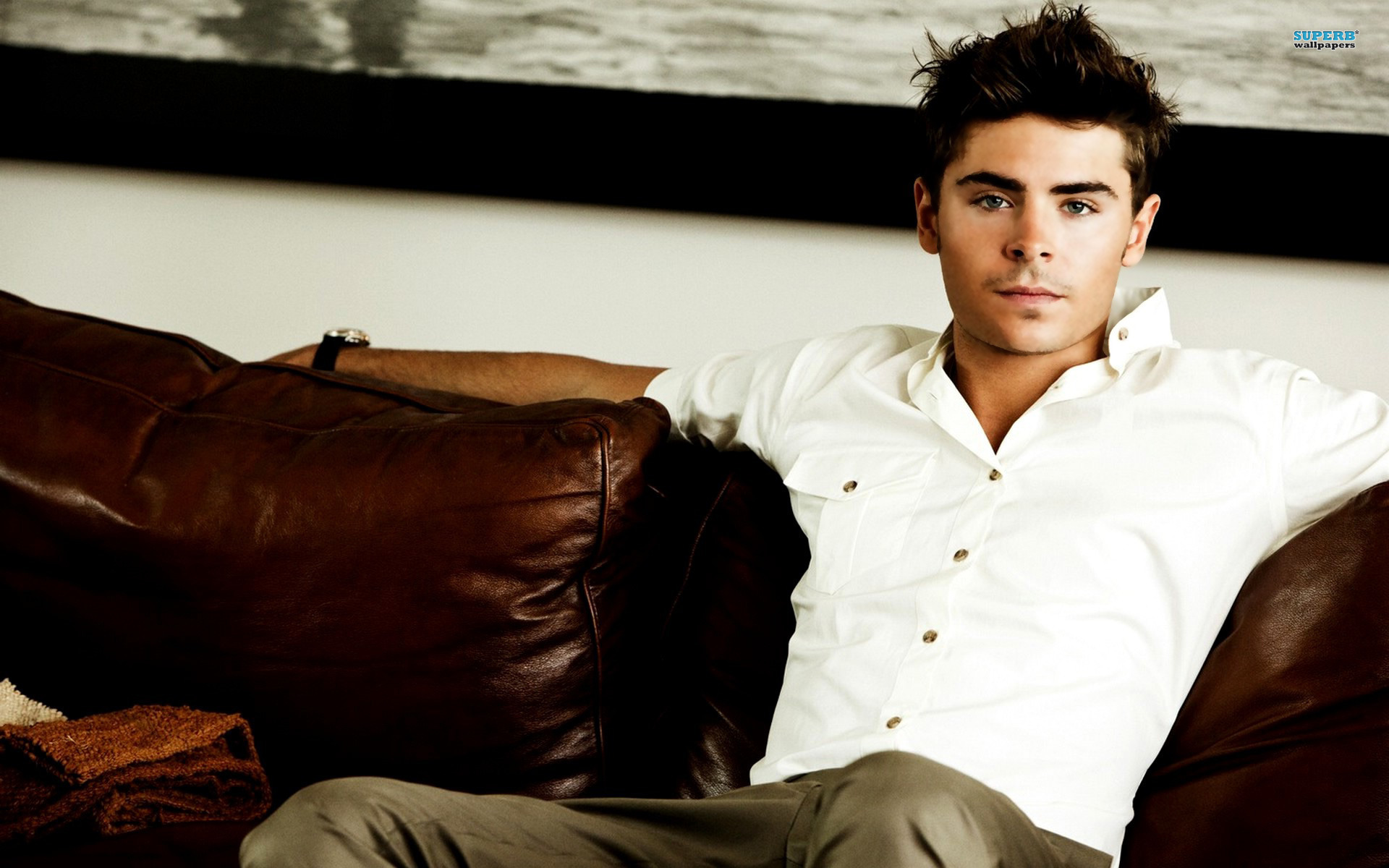 Hollywood Actor Zac Efron Wallpaper And Image