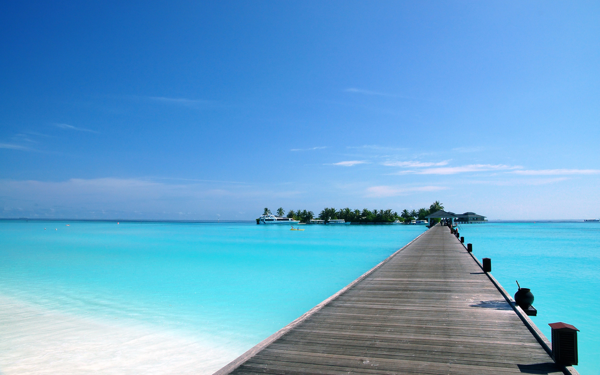 Blue Sea HD Wallpaper
