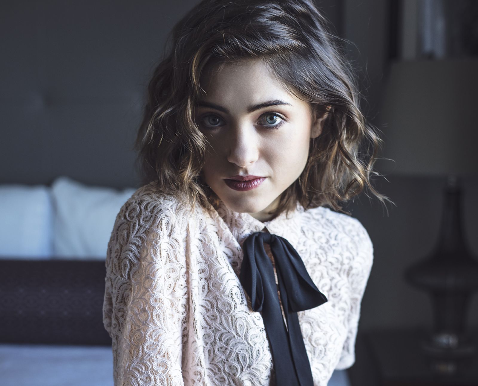 5 Natalia Dyer HD Wallpapers Backgrounds