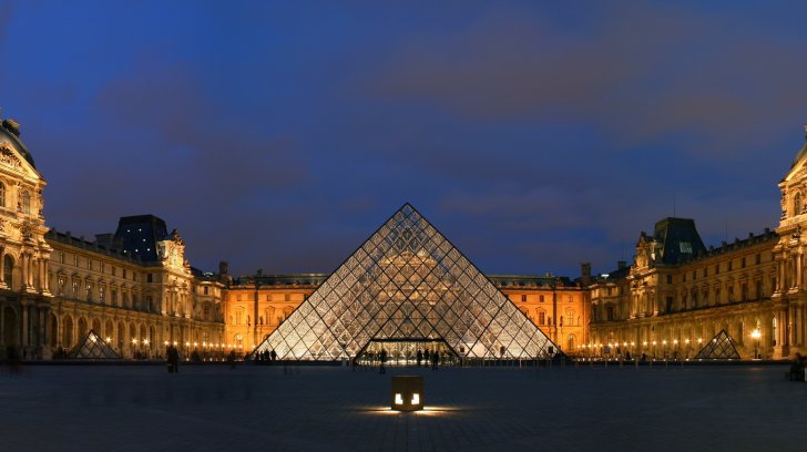 Louvre Pyramid Paris Wallpaper HD