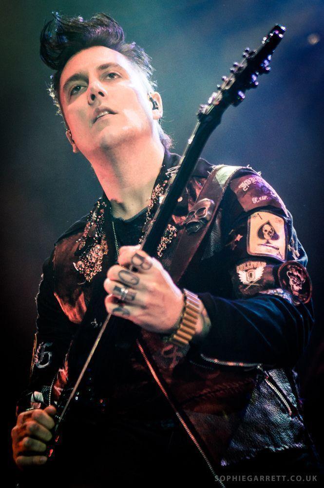 Synyster Gates 2016 Wallpapers 665x1000