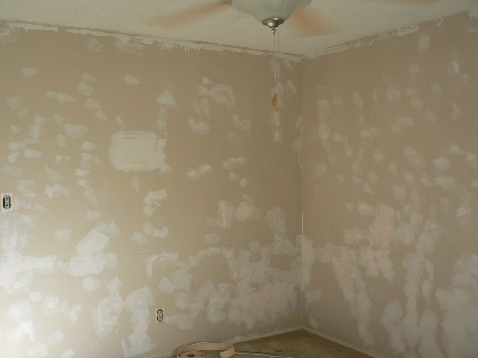 Again several days of mud and sanding I am beginning to hate drywall
