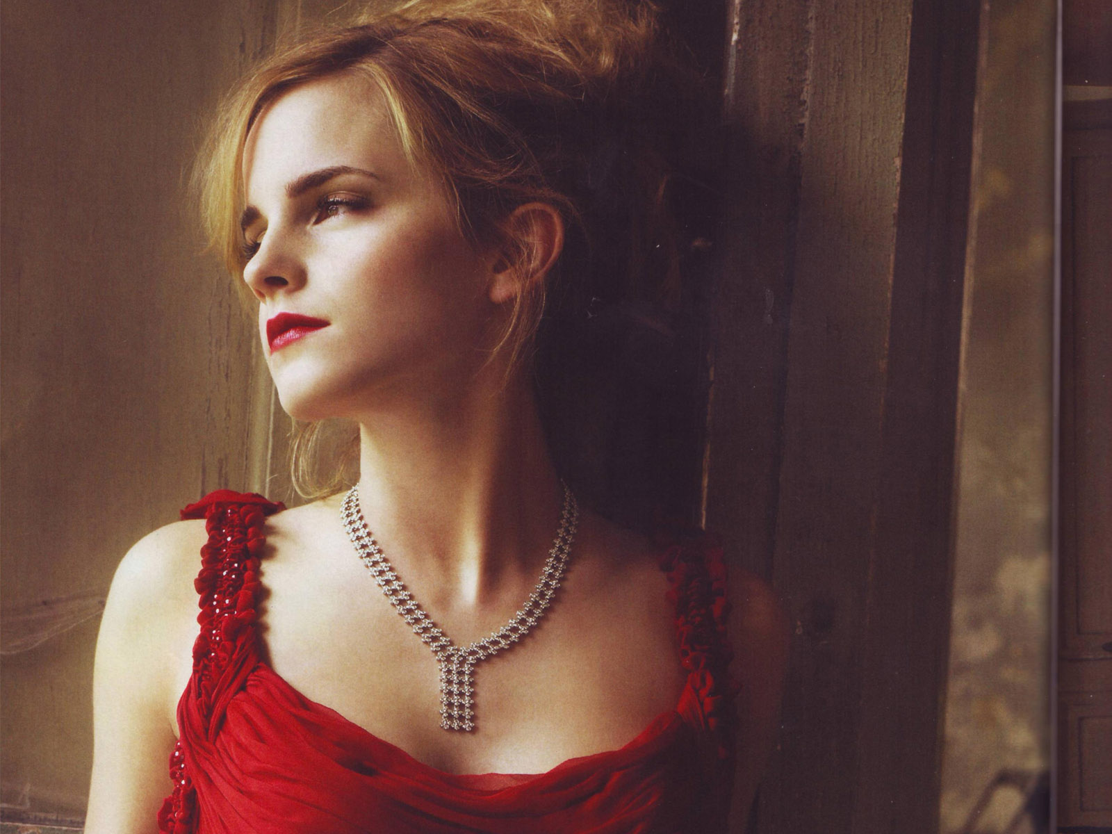 Hollywood Emma Watson Hot HD Wallpapers