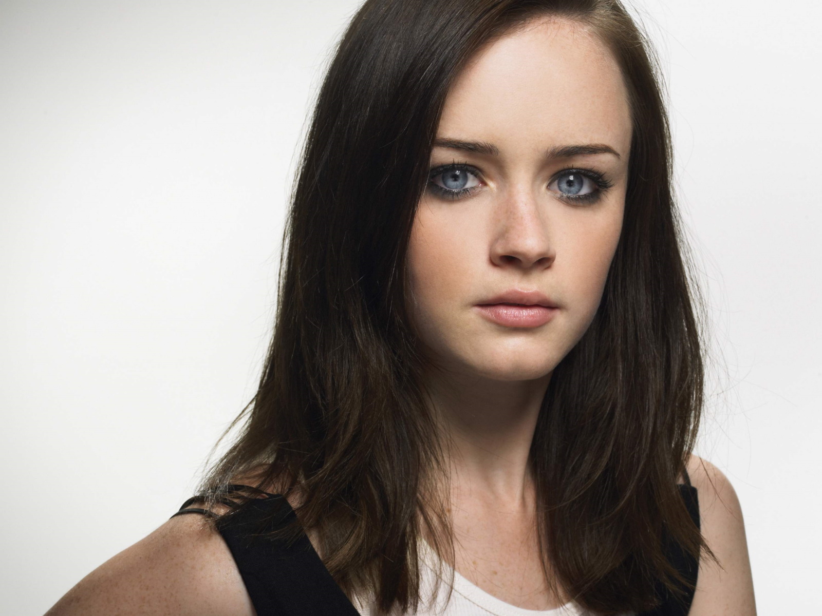 Alexis Bledel Biography Profile And Wallpaper