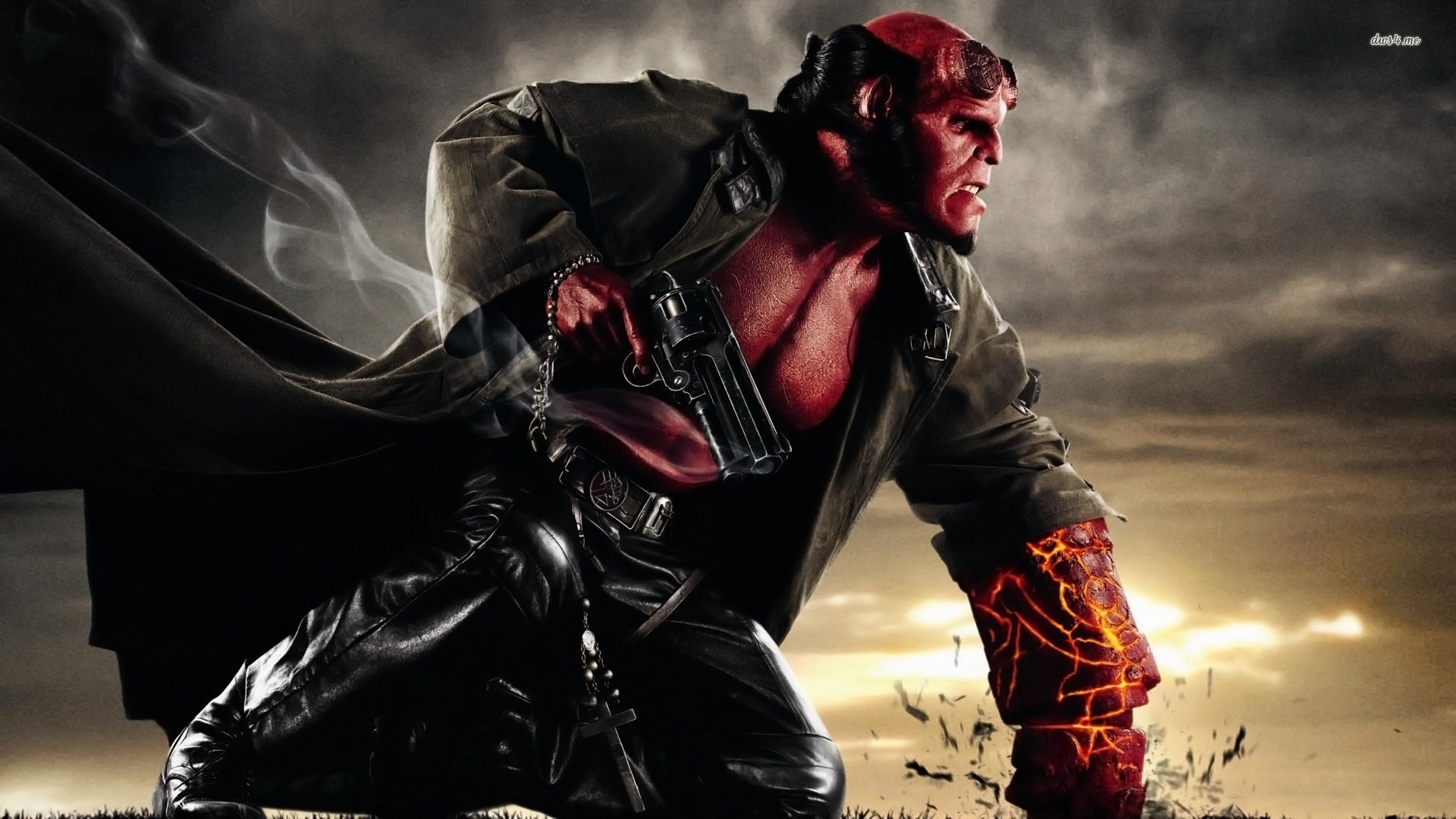 Hellboy Movie Wallpaper Perlman Fights For