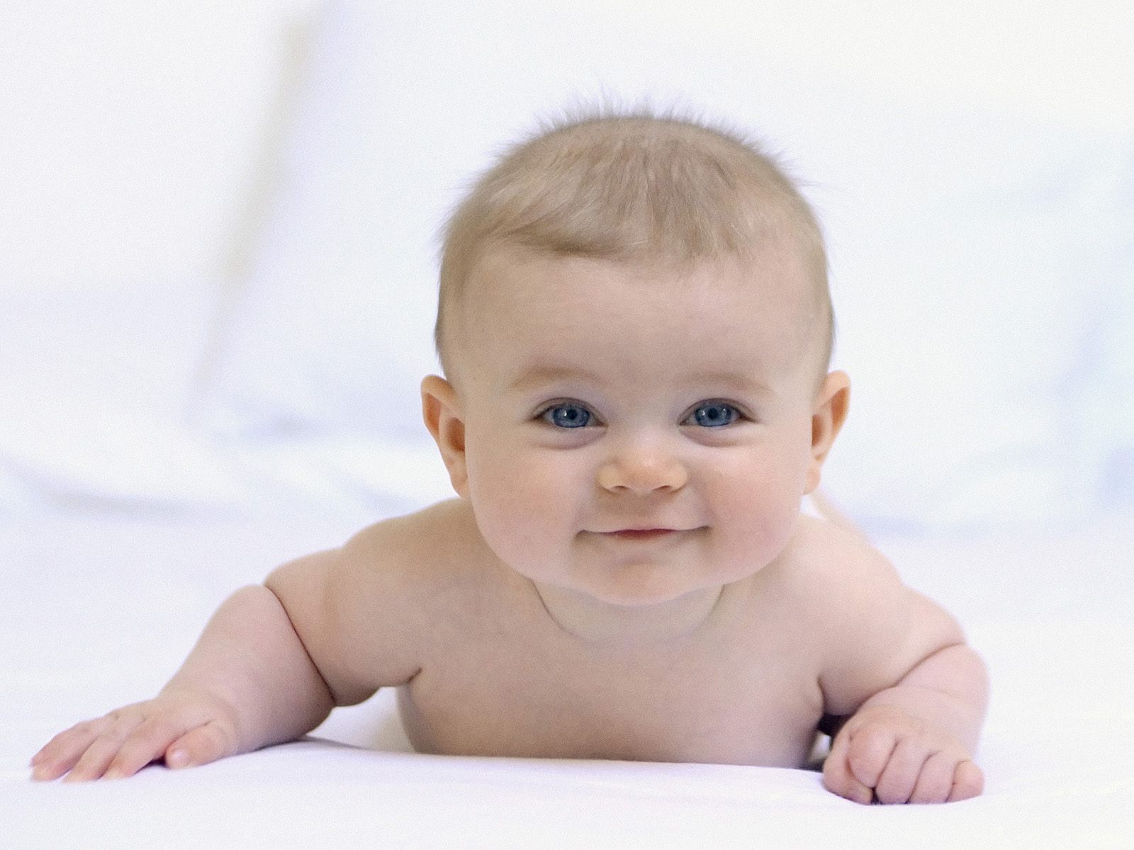 Cute Baby Boy HD Desktop Wallpaper