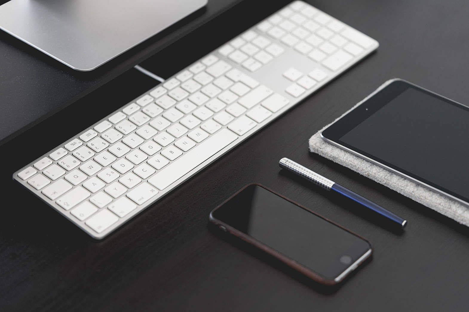 Office Desk Wallpaper