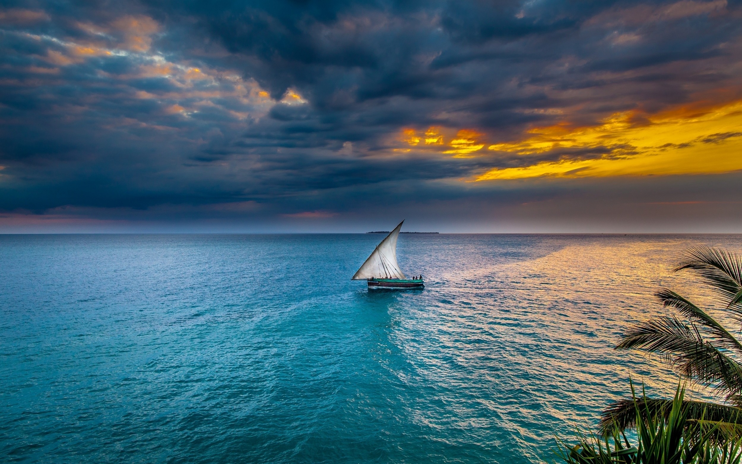 Boat Wallpaper