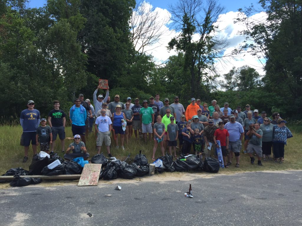 Mucc And The Metro West Steelheaders Clean Up Manistee River