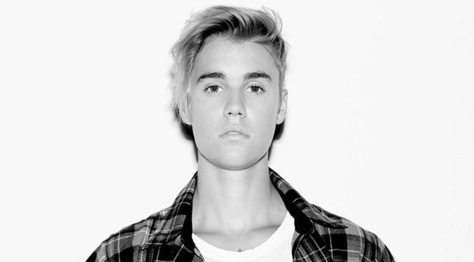 Justin Bieber Wins International Male Solo Artist At The Brits