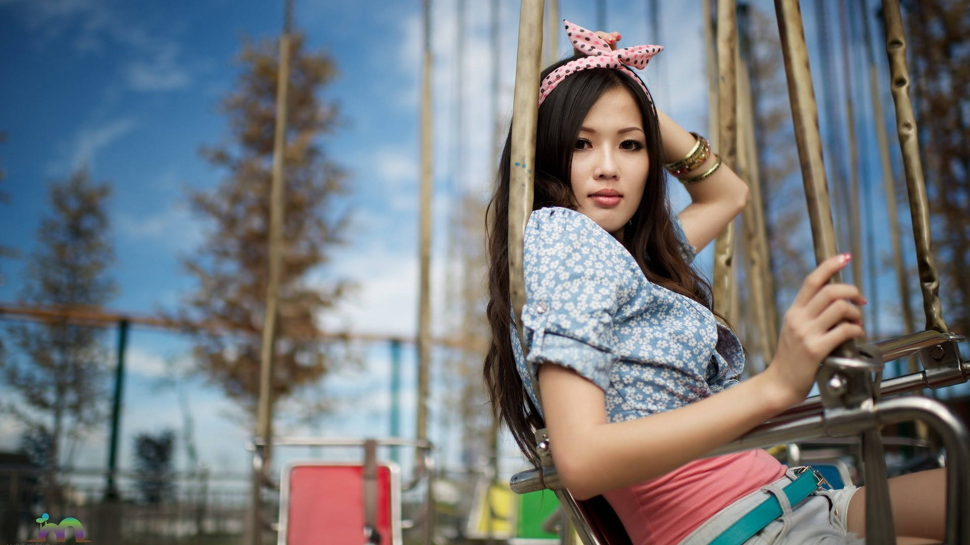 Asian Women Wallpaper