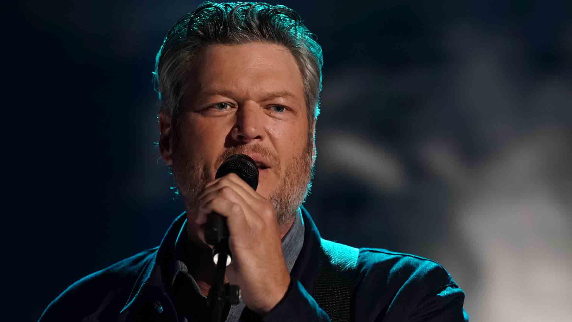 Watch The Red Nose Day Special Highlight Blake Shelton Performs