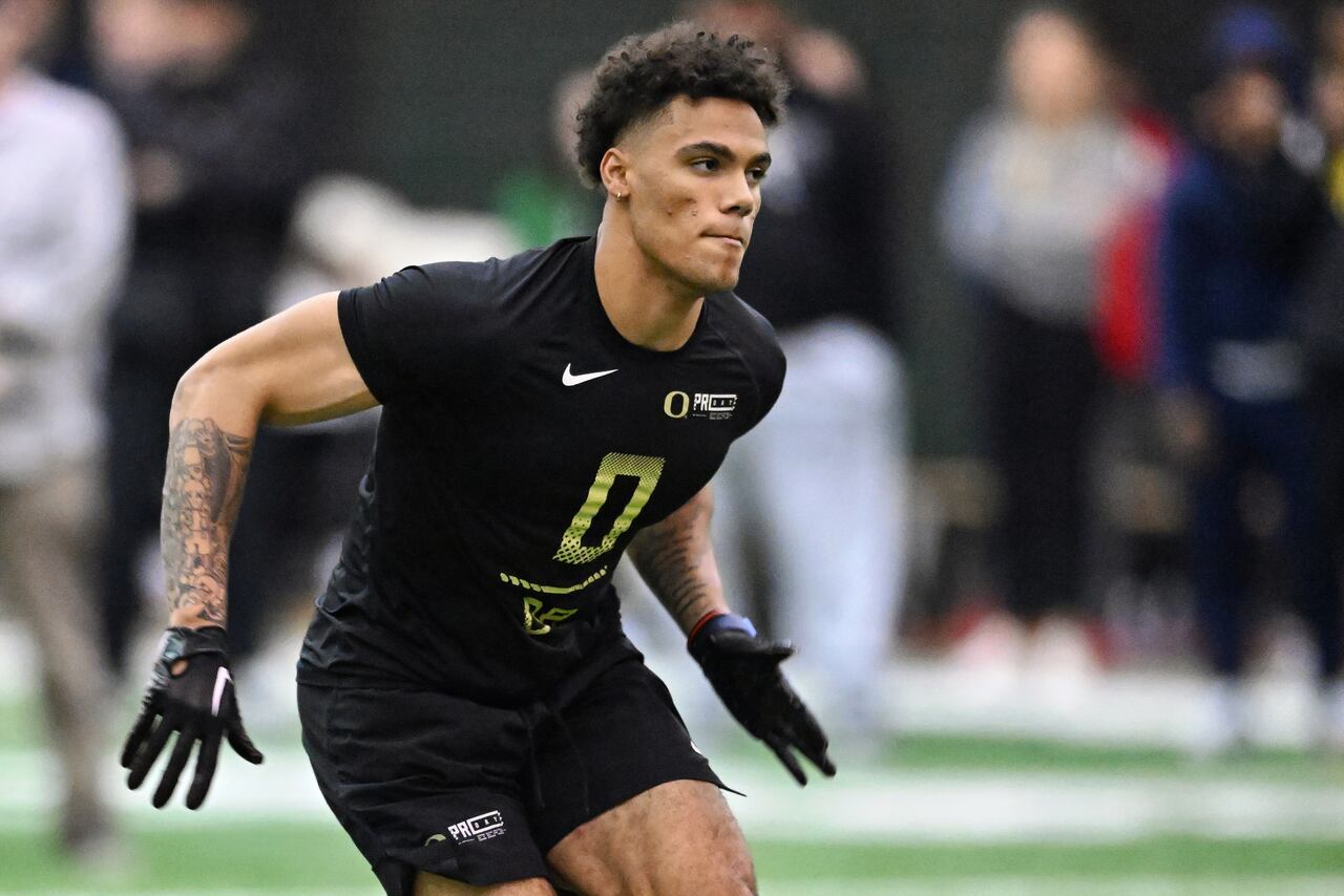 Christian Gonzalez Shows Why He S Vying To Be The Top Cornerback In Wallpaper