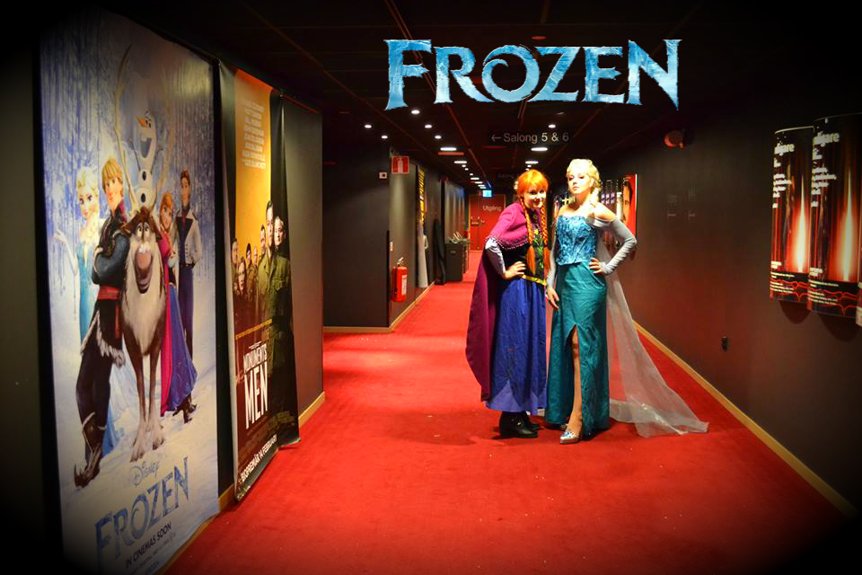 Anna and Elsa Wallpaper   Frozen premiere Cosplay by Mitternachto on 960x640
