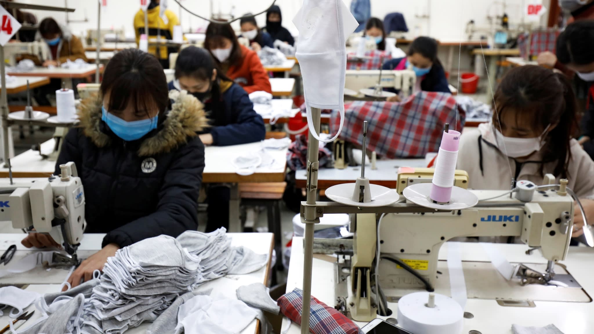 Japan Banks Offer Swift Loans To Virus Hit Businesses In China