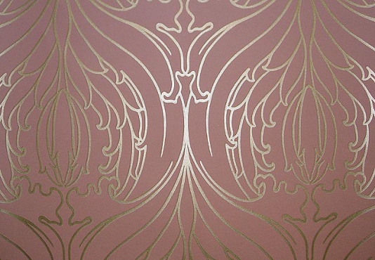  Brown wallpaper with gold outline tulip design in an art deco style