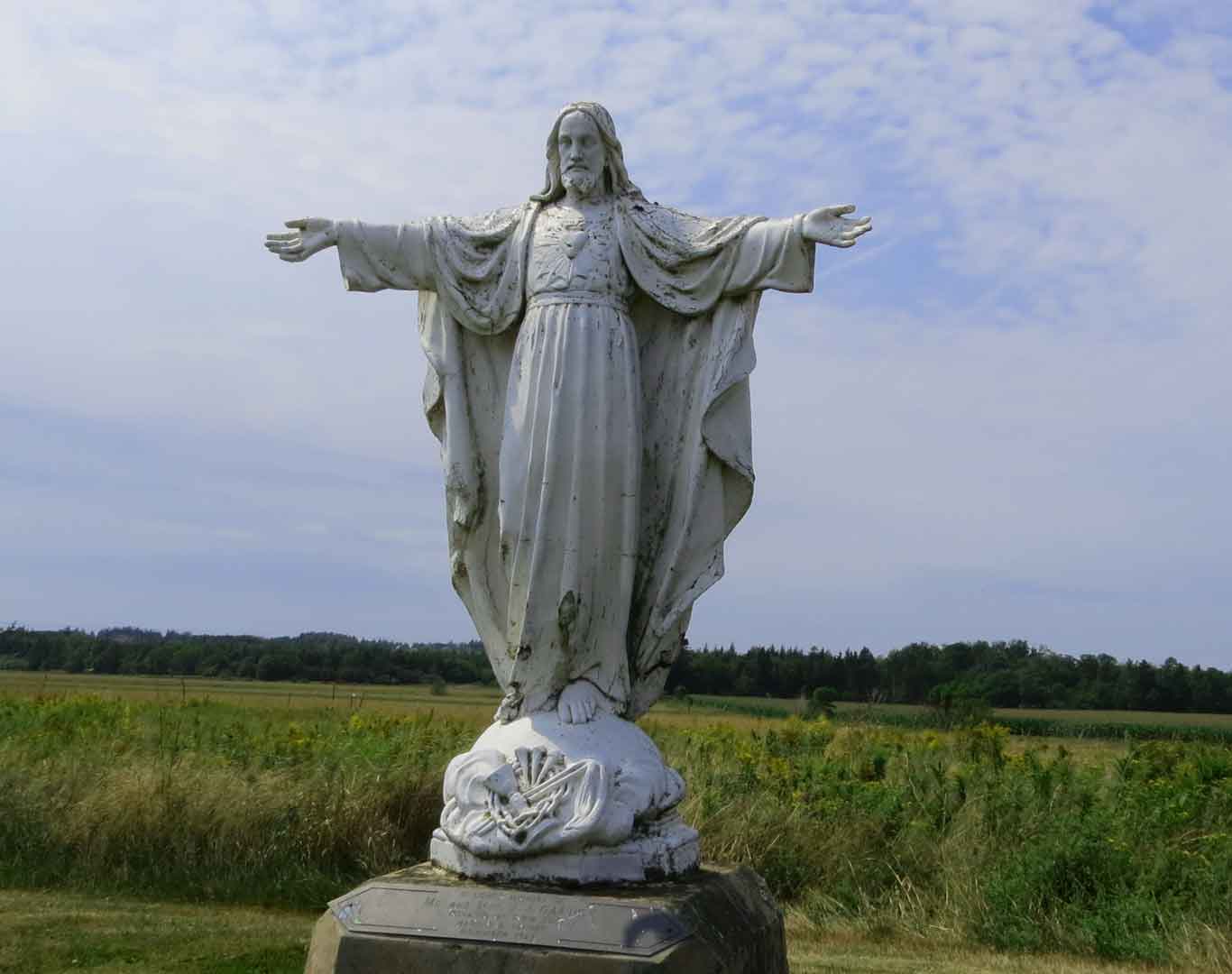 Jesus Christ Wallpaper Named Statue