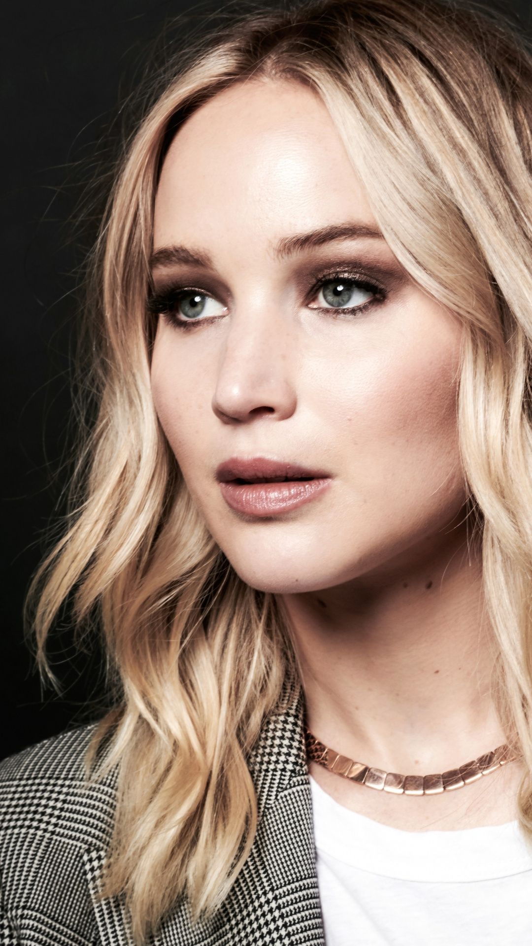 Beautiful Actress Jennifer Lawrence Portrait